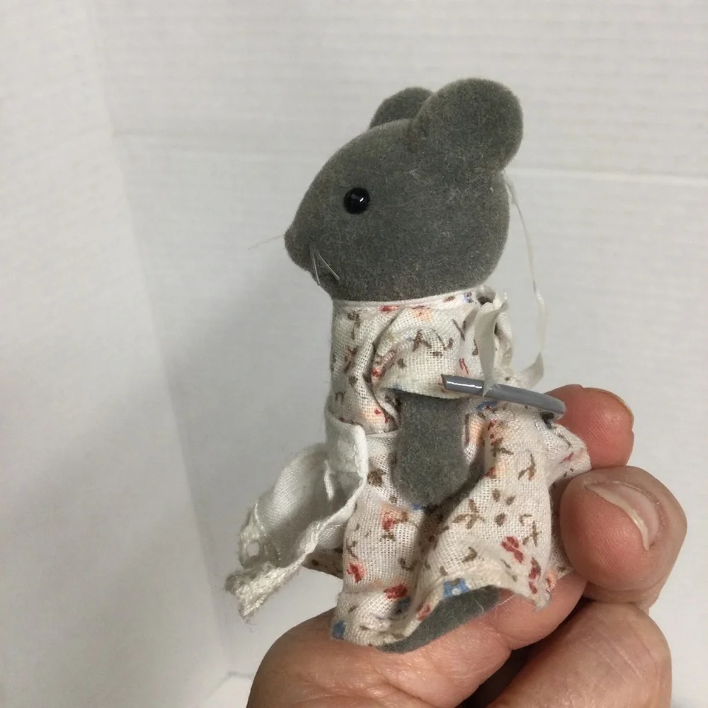 Sylvanian Families Calico Critters Vintage Thistlethorn Grey Mouse Dad & Mom